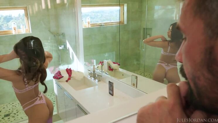 Brunette Xxlayna Marie Gets Fucked Hard and Glazed