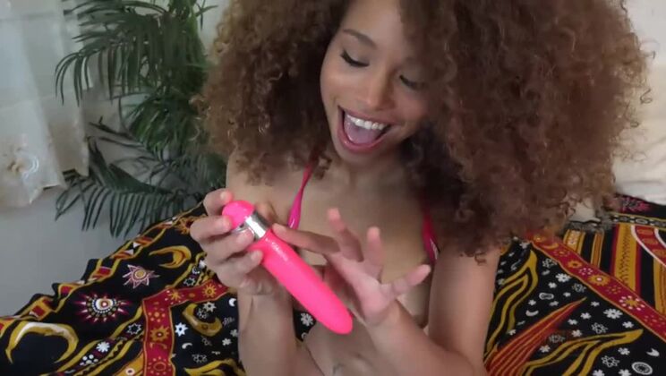 Cecilia Lion Ebony Solo Fuck Session