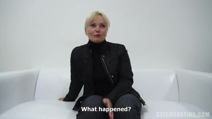 Mature Blonde with Big Ass Casting