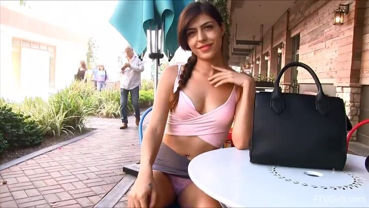 Perfect Figure, Teased: Audrey in 7