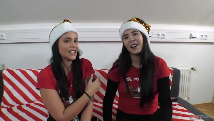 Facial for Christmas: Matt Bird Fucks Jennifer Mendez's Pregnant Brunette