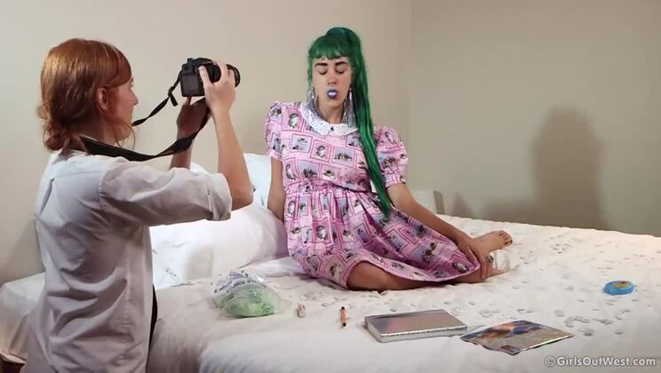 Avalon & Emerald - Fiery Lesbian Action