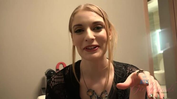 Ela Darling Loves Creampie, Big Cock, and Fetish
