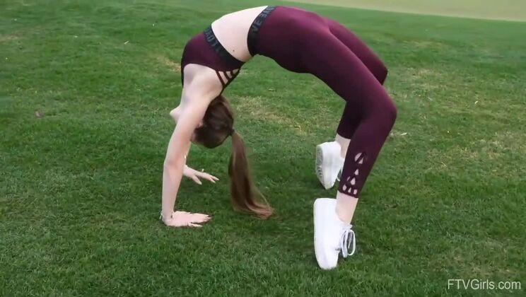 A Solo Brunette's Second Day of Play