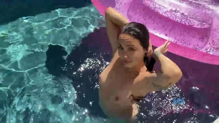 Mi Ha Doan's Hairy Pussy Gets Played