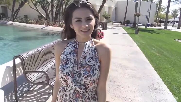 Natalie - Fit and Sexy Solo Play