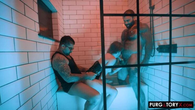 Praying Mantis Wants Eden Ivy's Facial