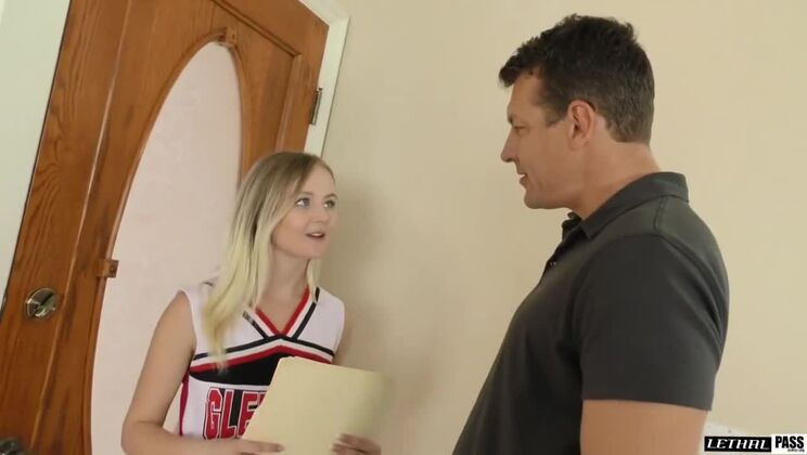  Natalia Queen's Sweet Snatch Needs A Big Penis 