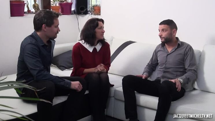 Big Cock Meets Greedy Leonie's Thirst for Cumshot