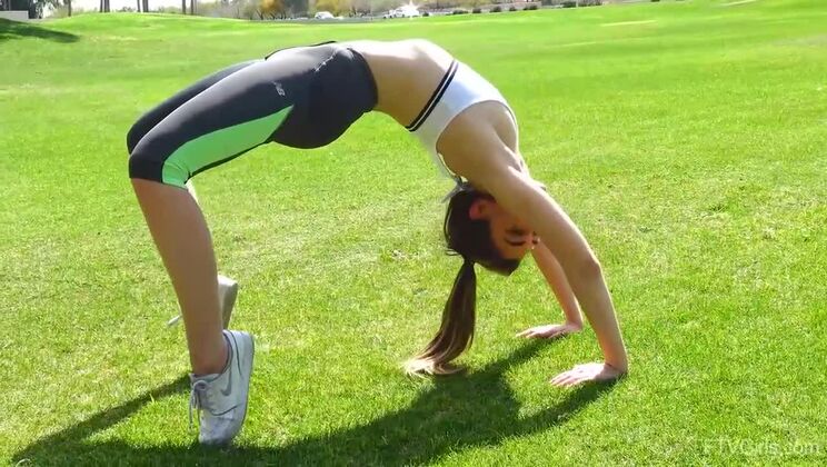 Valentina - Beautiful Brunette Sex