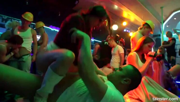 Wild Swinger Party - Blonde Babes & Brunettes in Hot Group Sex