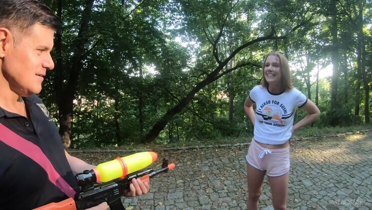 Blonde Alexis Enjoys a Facial After Oral Sex