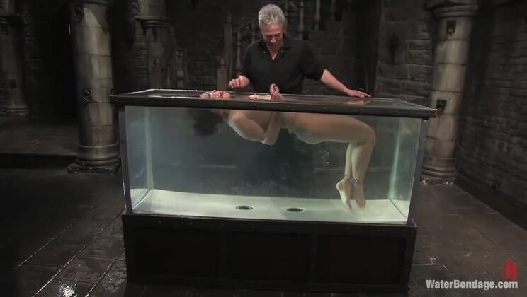 [WaterBondage] - Jandi Lin's BDSM Breath Play Session - Jandi Lin