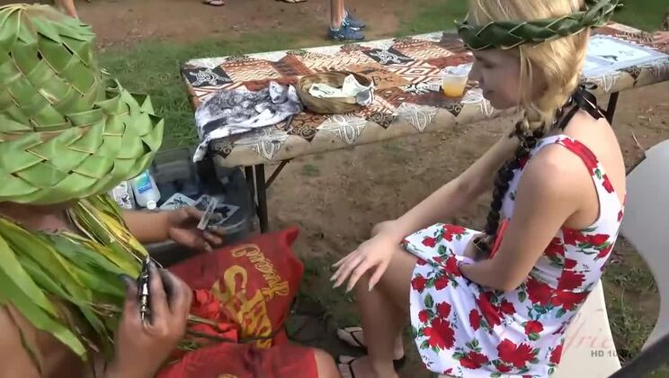 Girlfriend Alina's Fun in Hawaii - Alina West