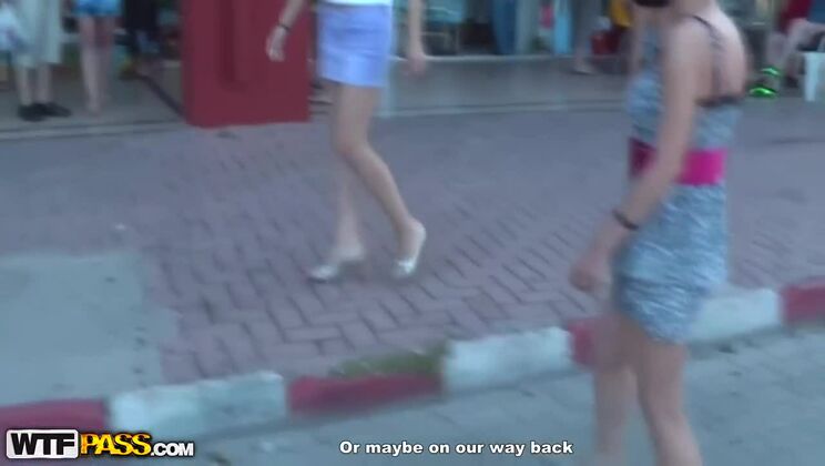 Facial Party with Aspen Richardsen & Anabell Bella