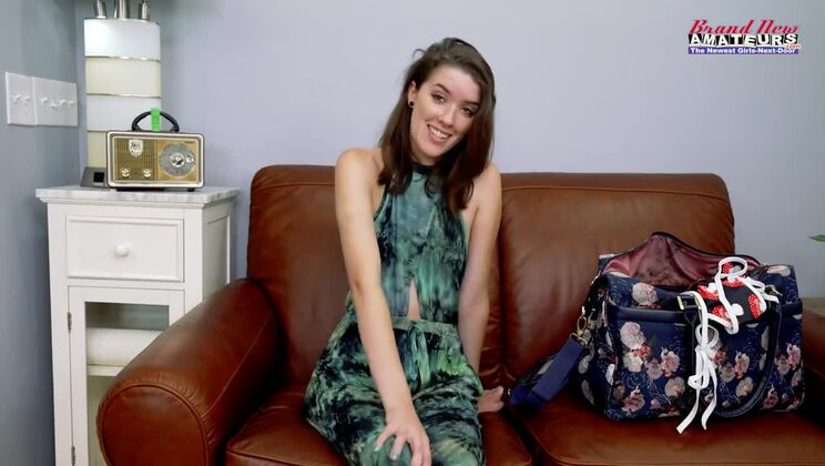 Casting Couch Anal Experience With Naive Starshine