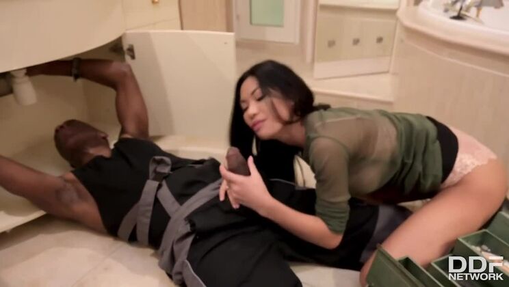 Polly Pons Loves Plumber's Huge Cock in Shower