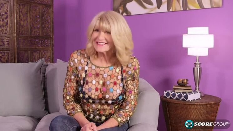 Kendall Rex - A Sexy Mature Blonde Experience