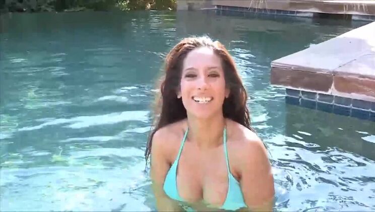 Nudist Texan Zoey Exposed