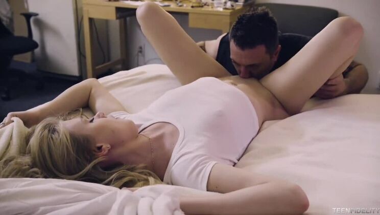 Mark Zane Gives Hannah Hays a Handjob