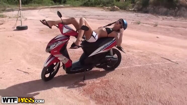 Amateur Asian Vacation Sex: Victoria Tiffani