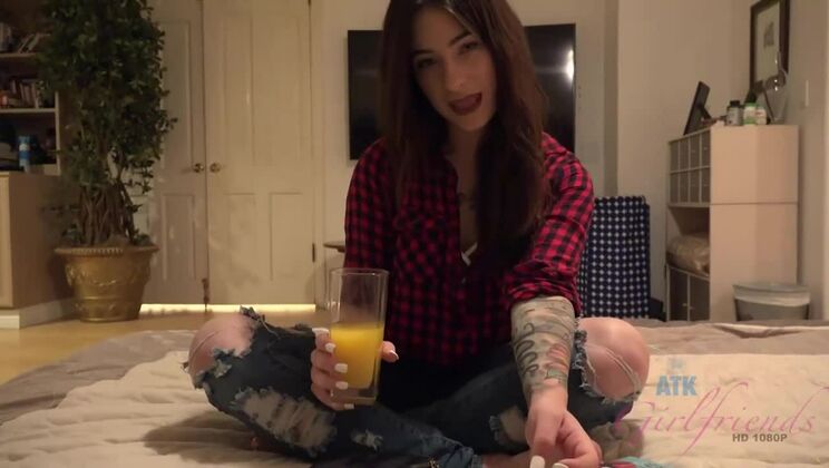 Tattooed Jayde Gets Intimate With You On Film
