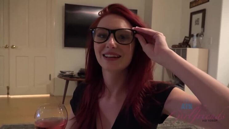 Lacy Lennon Gives a Handjob like a Pro