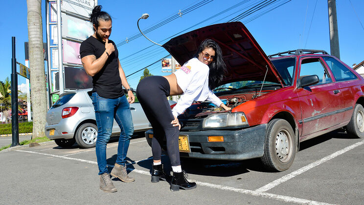 Mario Leon Loves Cassandra in Lingerie