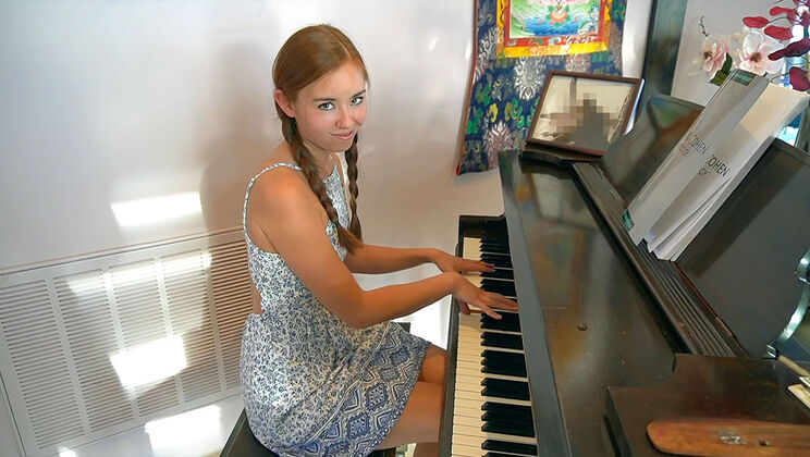 Brandi Braids Does Naughty