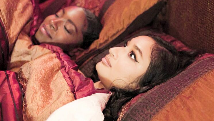 Fingering and Pussy Licking with Natural Tits