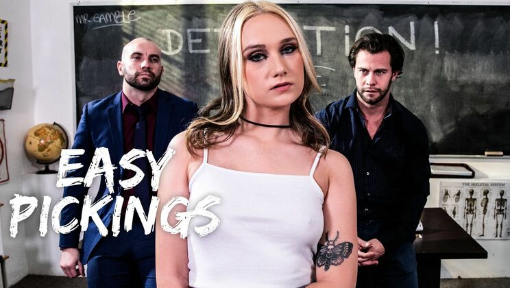 Blonde Teen Gets Anal Treat