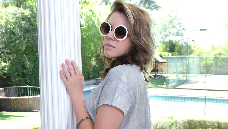 Summer Lace's Pussy or I'll Talk