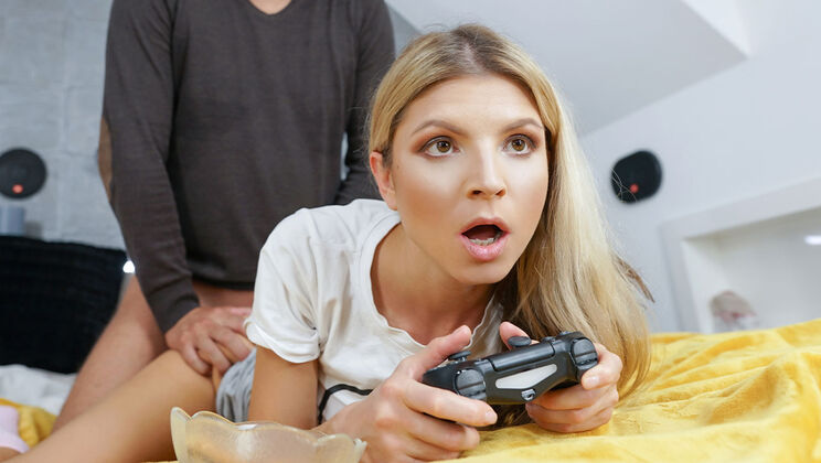 Teenage Gamer Girl Porn