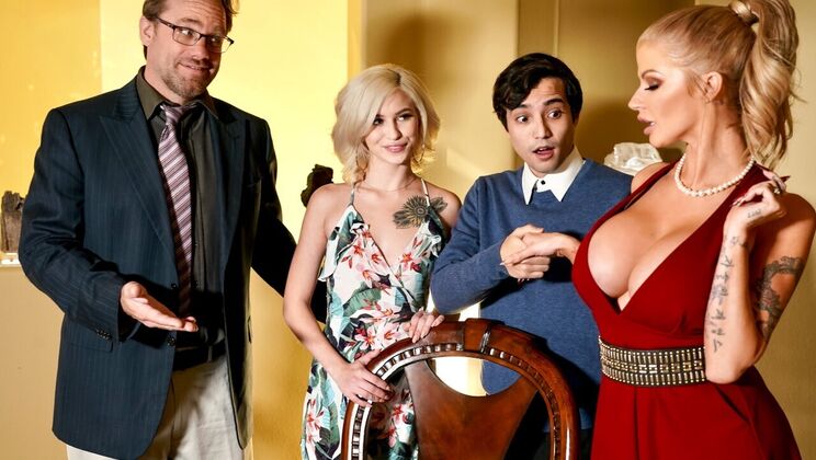 Ricky's Footplay Session with Kiara and Joslyn