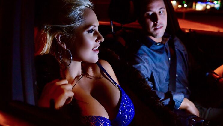 [Brazzers] - Jessy Jones Loves Doggystyle