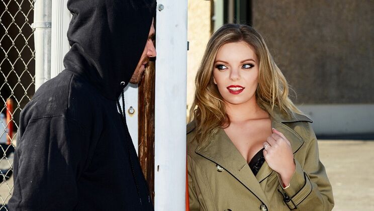 Outdoor Blowjob with a Shaved Blonde