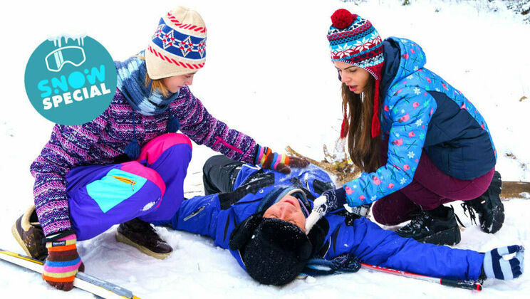 Snow Bunnies Kissing and Sucking