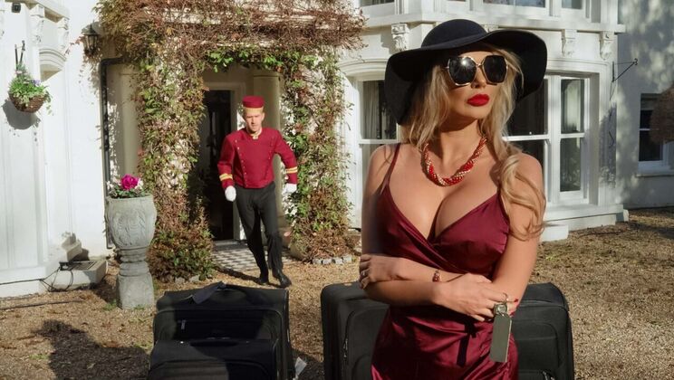 Danny D and Amber Jayne in a Hot Hotel Room