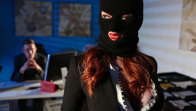 Zara DuRose Takes Danny D's Big Cock in Missionary