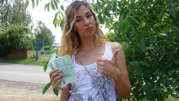 [PublicAgent] - Shona Gets Naughty in the Open