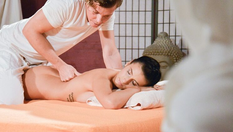 Pussy Licking and Doggystyle with Nelly Kent