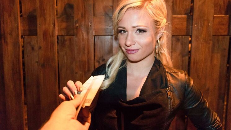 [PublicAgent] - German Blonde Gabi Gold in Outdoor Doggystyle - Thomas Hyka - Gabi Gold