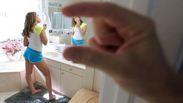 Extra Small and Loving it Rough: Liza Rowe