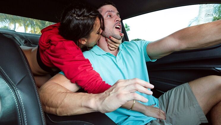 [MonsterCurves] - Outdoor Sex with Tattooed Latina Luna Star