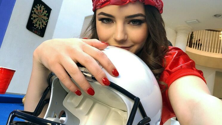 Girlfriend Loses Bet, Finds Pleasure