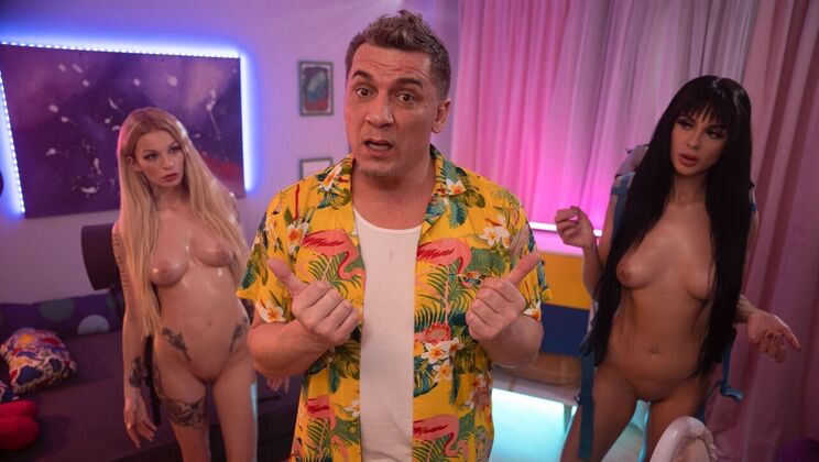 Space Babes Get Wild