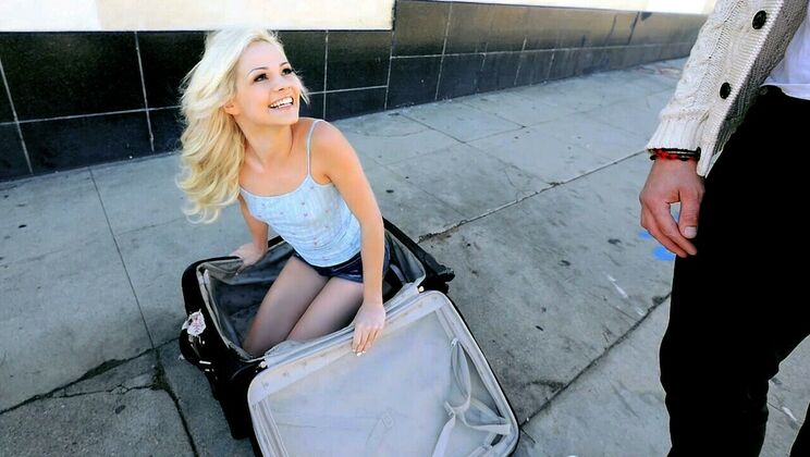 Elsa Jean, a Young Amateur, Gets Pounded