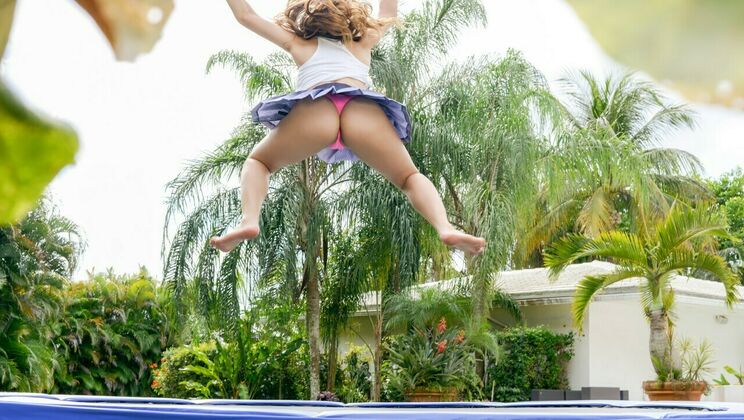  Big Breast Babe Jumps High on Trampoline 