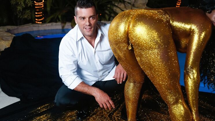 Ramon Nomar Fucks Rylee Foxxx in Missionary