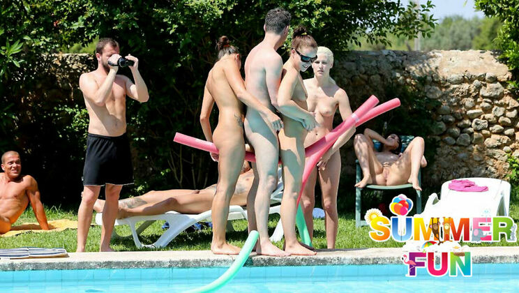 Horny Girls Suck and Fuck by the Pool